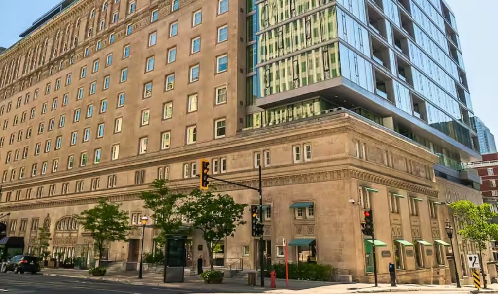 Vente record à Montréal : un penthouse de l'hôtel Ritz-Carlton vendu à 18,75M$ 